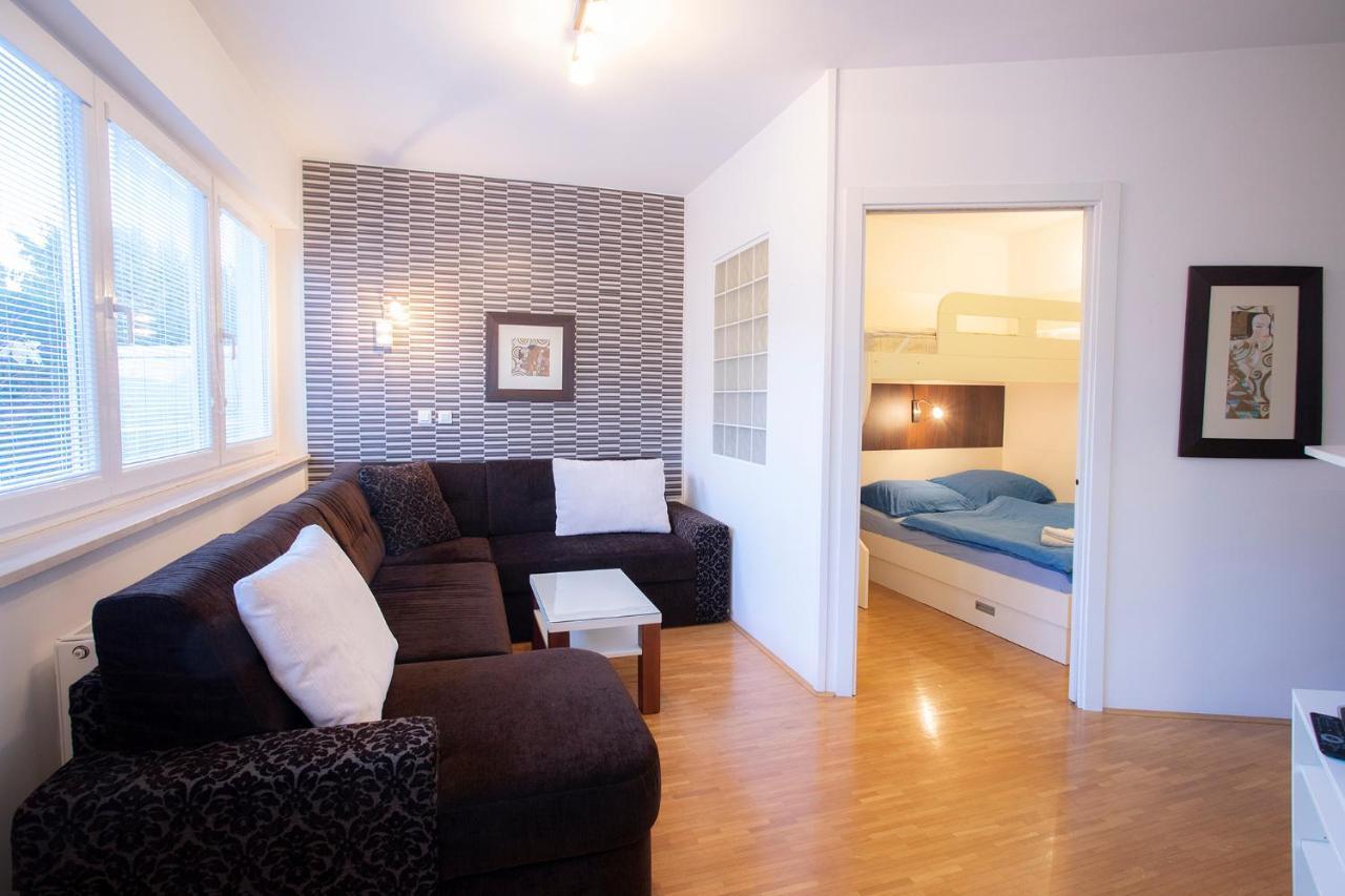 Apartments Agenija בלד מראה חיצוני תמונה