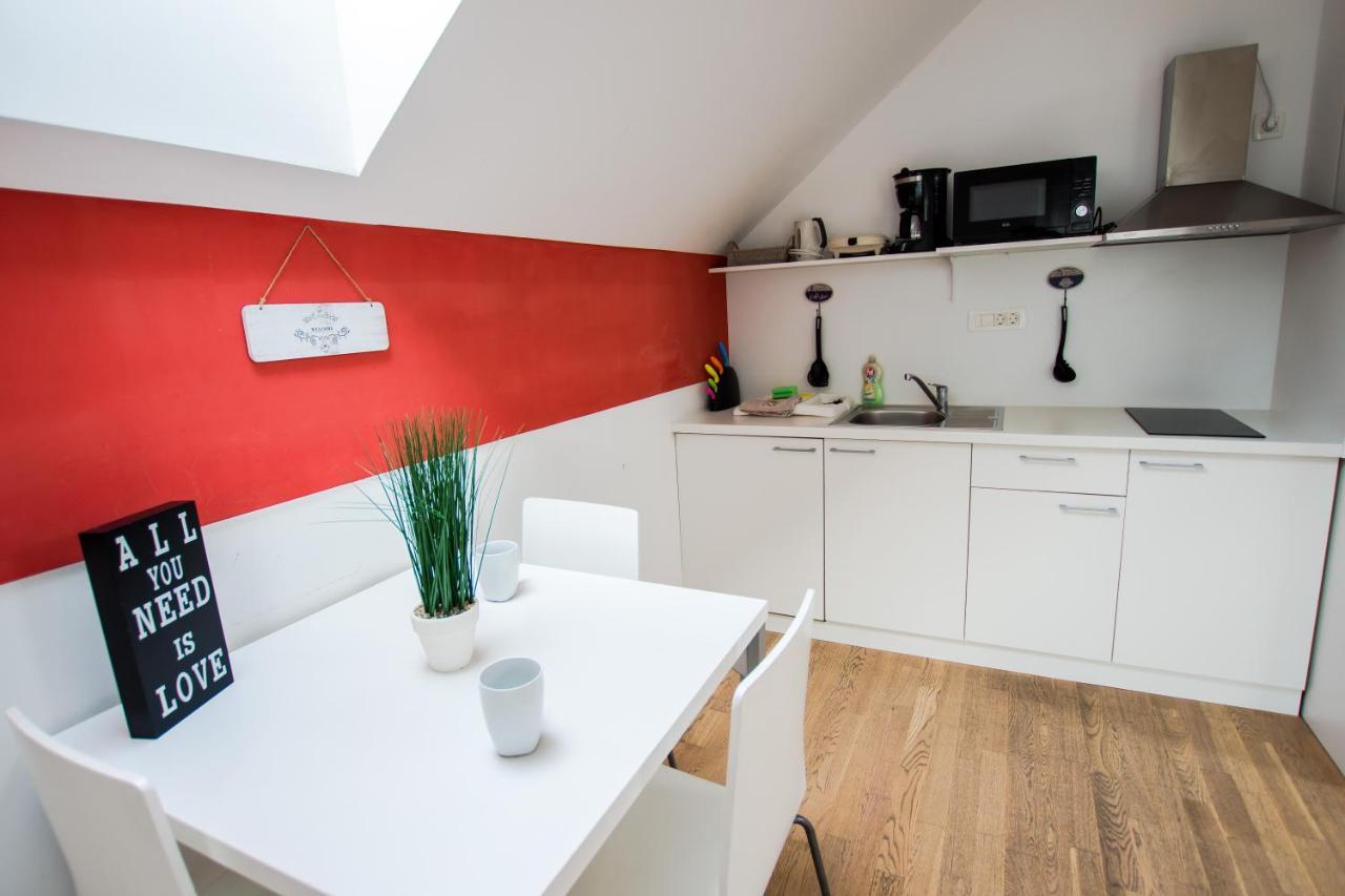 Apartments Agenija בלד מראה חיצוני תמונה