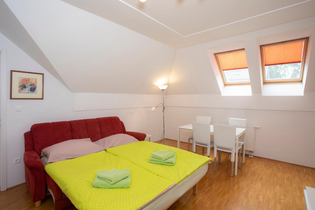 Apartments Agenija בלד מראה חיצוני תמונה