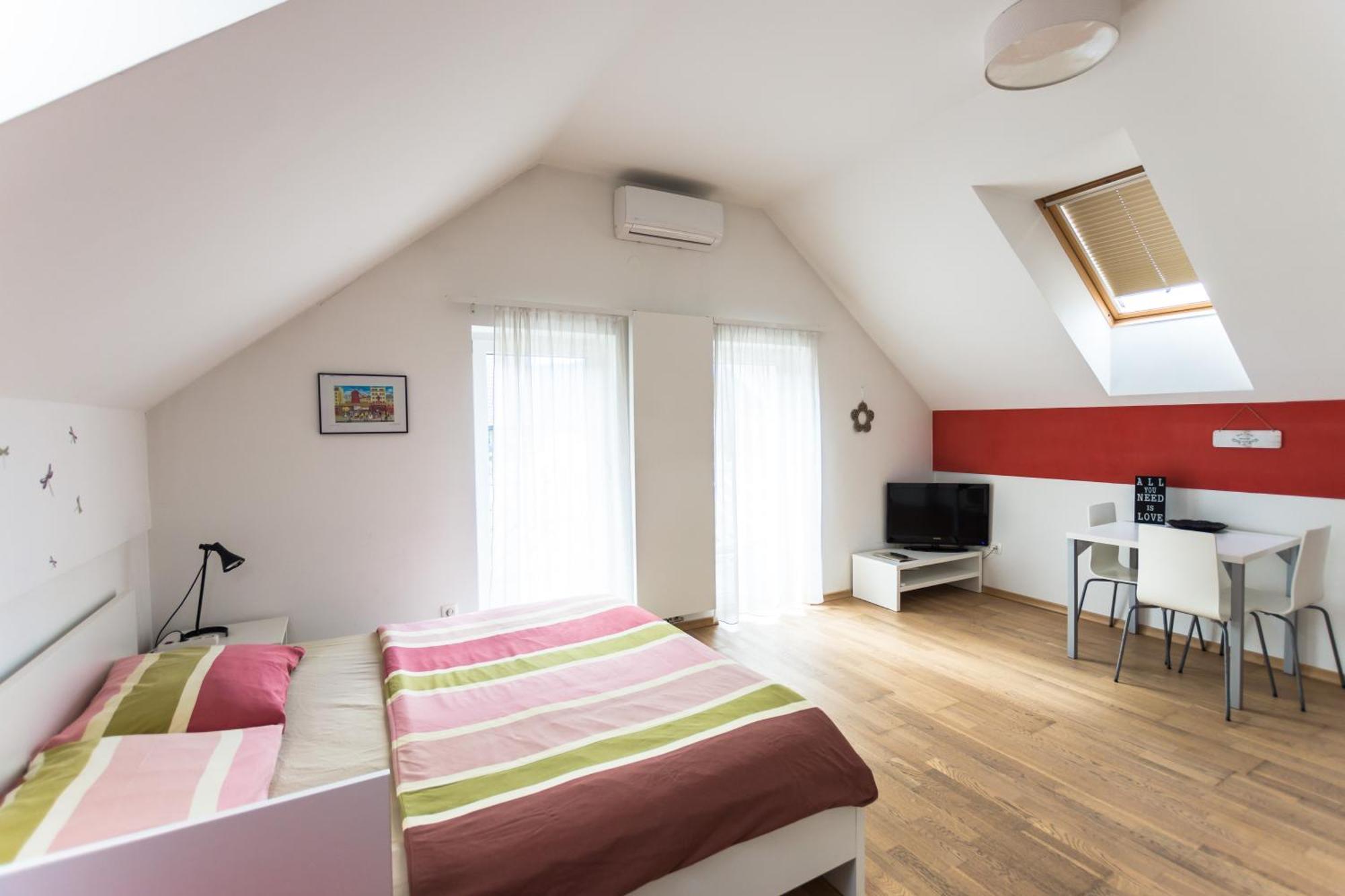 Apartments Agenija בלד חדר תמונה